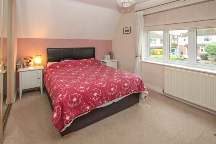 5 Bedroom Detached House For Sale In The Chase, Ingrave, Brentwood, CM13