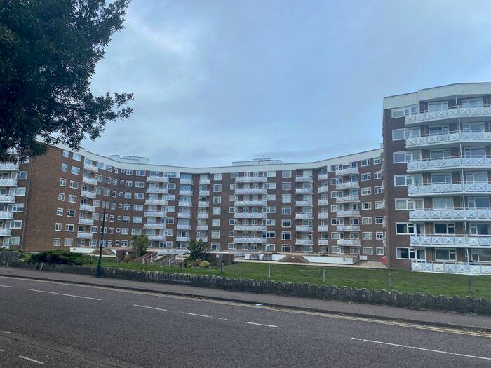 3 Bedroom Flat To Rent In Beautifully Presented Double Bed Apartment - Elizabeth Court Bournemouth ***Open To Offers, BH1