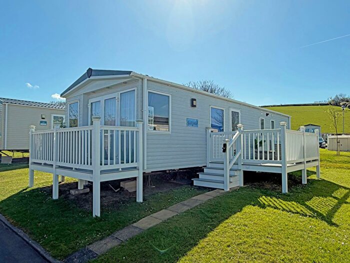 2 Bedroom Park Home For Sale In Doniford Bay, Watchet, TA23