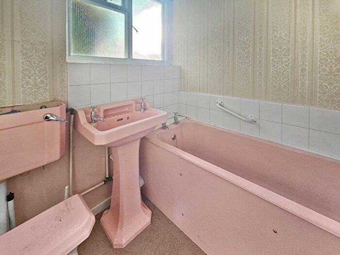 2 Bedroom Detached Bungalow For Sale In Long Road, Comberton, Cambridge, CB23