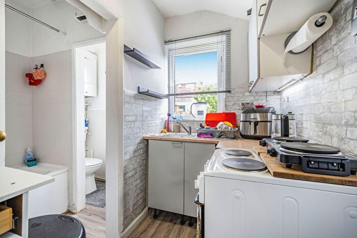 1 Bedroom Flat To Rent In Albert Road, Mitcham, CR4