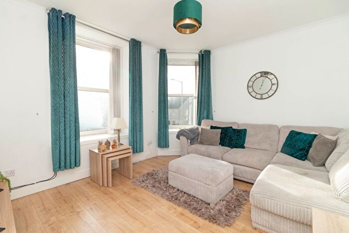 1 Bedroom Flat For Sale In Malcolm Street, Dundee, DD4