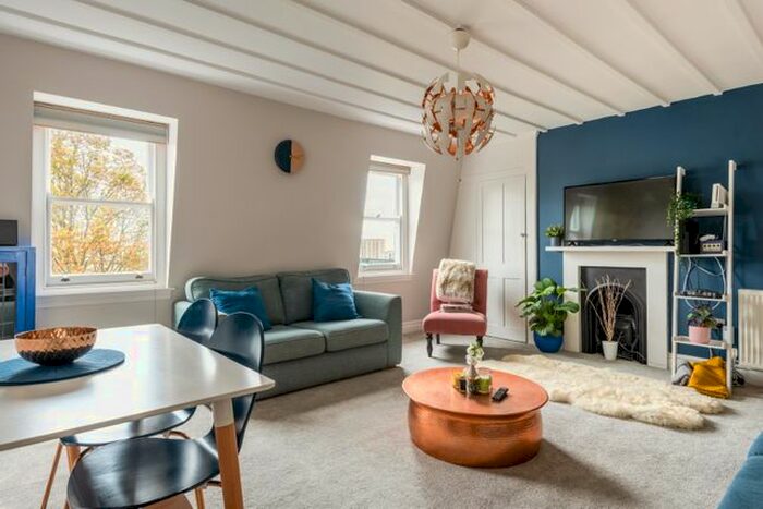 2 Bedroom Flat To Rent In College Terrace, Brighton, BN2