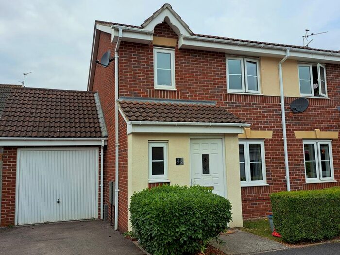 3 Bedroom House To Rent In Cornpoppy Avenue, Monmouth, NP25