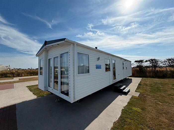 3 Bedroom Park Home To Rent In Main Road, Mappleton, Hornsea, HU18