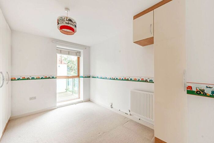 2 Bedroom Flat To Rent In Douglas Close, Stanmore, HA7