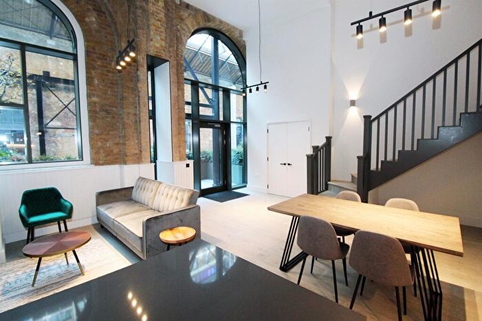 2 Bedroom House To Rent In Windsor Square, SE18