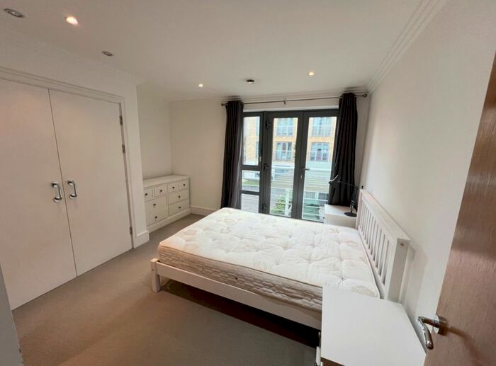 2 Bedroom Flat To Rent In Adams Quarter, Tallow Road, Brentford, TW8