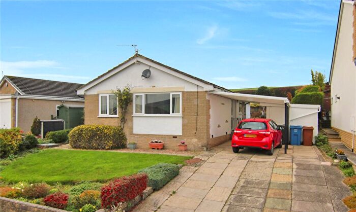 3 Bedroom Bungalow For Sale In Aire Valley Drive, Bradley, BD20