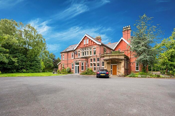 2 Bedroom Apartment For Sale In Junction Lane, Burscough, L40
