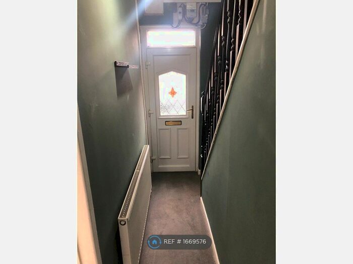 2 Bedroom Terraced House To Rent In Oak Street, Blackwood, NP12