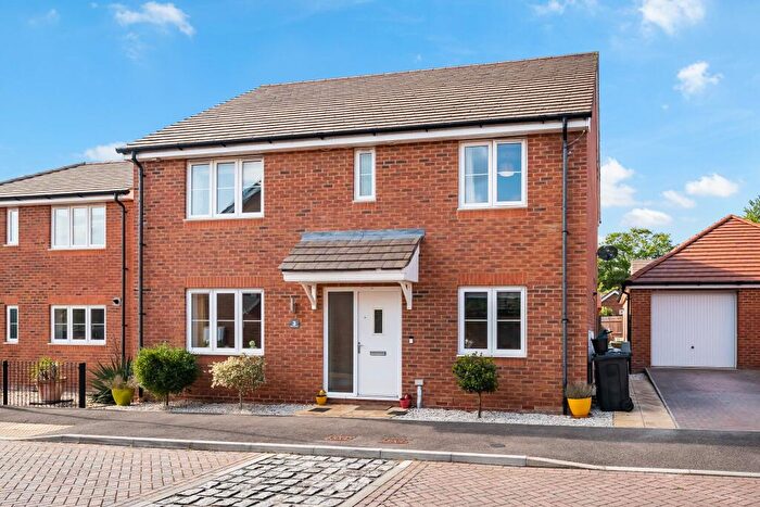 4 Bedroom Detached House For Sale In Mulberry Road, Picket Piece, Andover., SP11
