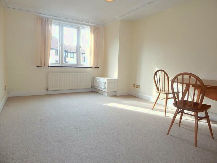 1 Bedroom Apartment To Rent In Cadland Court, Ocean Village, SO14