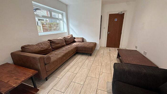 6 Bedroom Terraced House To Rent In Mauldeth Road West, Withington, Manchester, M20