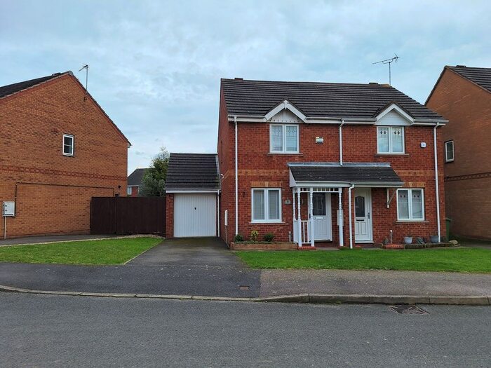 2 Bedroom Property To Rent In Gavin Close, Thorpe Astley, Braunstone, Leicester, Leicestershire., LE3
