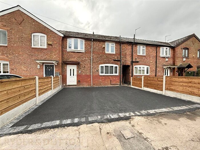 3 Bedroom Town House To Rent In Barcliffe Avenue, Manchester, Greater Manchester, M40