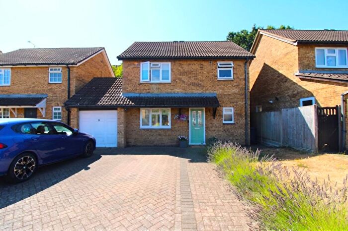 3 Bedroom Detached House For Sale In Petworth Close, Stevenage, SG2