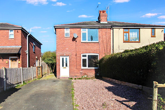 3 Bedroom Semi Detached House For Sale In Badger Avenue, Crewe, Cheshire, CW1