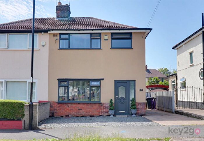 3 Bedroom Semi-Detached House For Sale In Ridgehill Avenue, Sheffield, S12