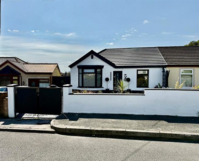 3 Bedroom Semi-Detached Bungalow For Sale In Lon Y Nant, Glynneath, Neath, SA11