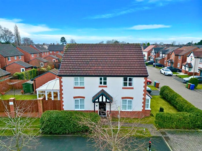 4 Bedroom Detached House For Sale In Beekeeper Close, Stockport, Cheshire, SK2