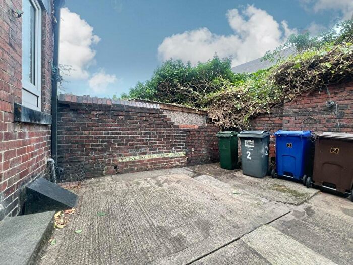 1 Bedroom End Of Terrace House For Sale In Blenheim Avenue, Barnsley, S70