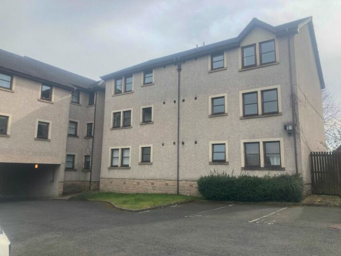 2 Bedroom Flat To Rent In James Street, Riverside, Stirling, FK8