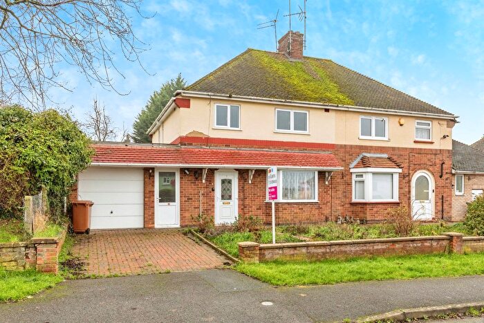 3 Bedroom Semi Detached House For Sale In Duke Street, Wellingborough, NN8