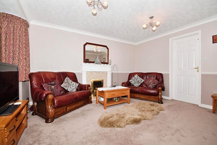 4 Bedroom Detached House For Sale In Poachers Place, Oadby, Leicester, LE2