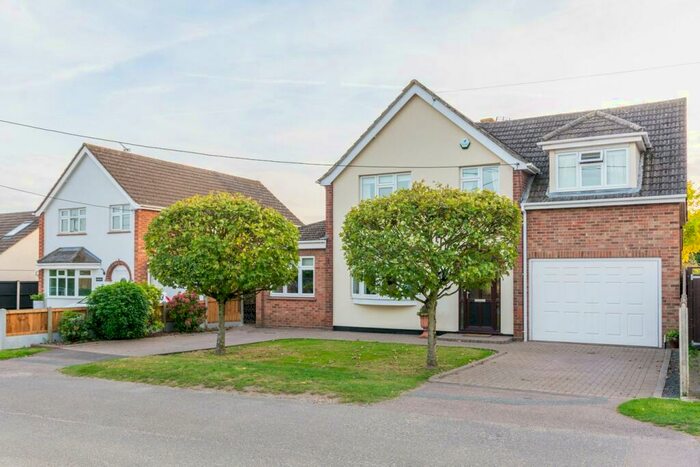 4 Bedroom Detached House For Sale In Pennsylvania Lane, Tiptree, CO5