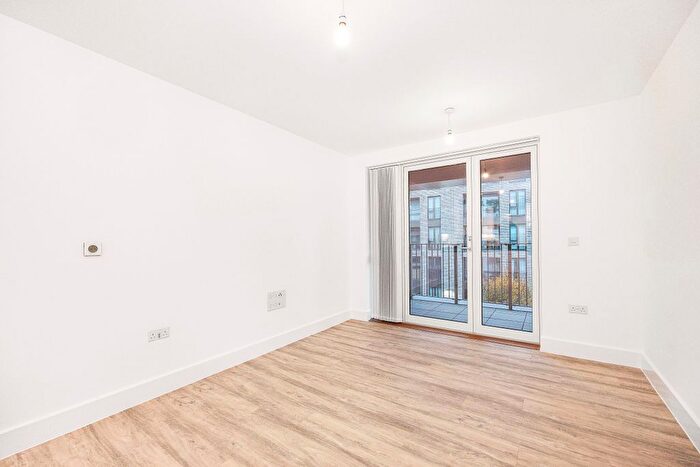 1 Bedroom Flat To Rent In Royal Engineers Way, London, NW7