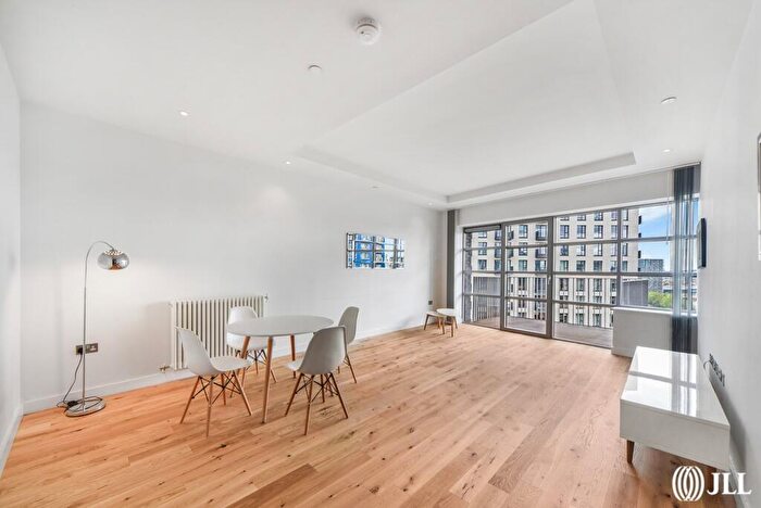 2 Bedroom Flat To Rent In Kent Building, Hope Street, E14