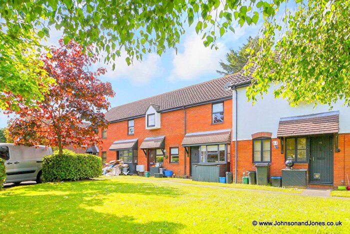 1 Bedroom Terraced House To Rent In Jonquil Gardens, Hampton, TW12