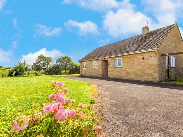3 Bedroom Bungalow For Sale In Broadmoor Lane, Horsington, Templecombe, Somerset, BA8