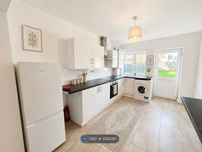 5 Bedroom Semi Detached House To Rent In Mortimer Road, Bristol, BS34