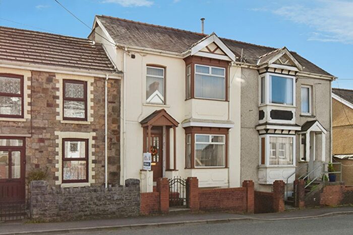 3 Bedroom Terraced House For Sale In High Street, Ammanford, Carmarthenshire, SA18