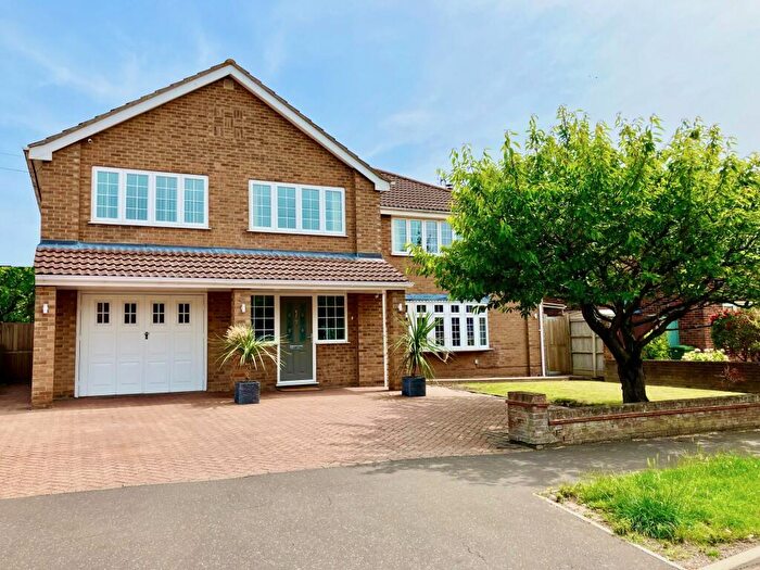 5 Bedroom Detached House For Sale In Buxton Avenue, Gorleston, NR31