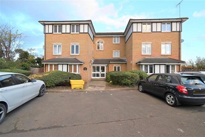 2 Bedroom Flat To Rent In Aspen Court, Norfolk Close, Dartford, DA1