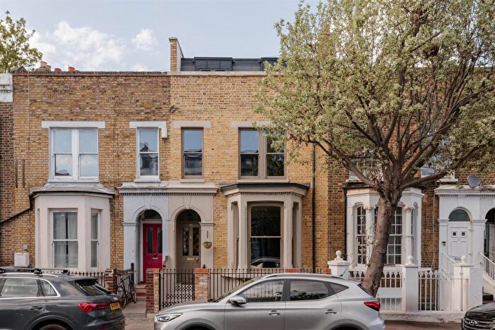 4 Bedroom House For Sale In Glenarm Road, Clapton, E5