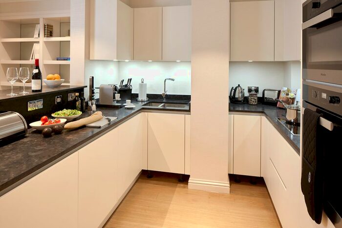 1 Bedroom Flat To Rent In Hyde Park Gate, South Kensington, London, SW7