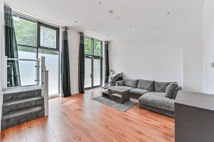 1 Bedroom Flat For Sale In Gwynne Road, Battersea, London, SW11