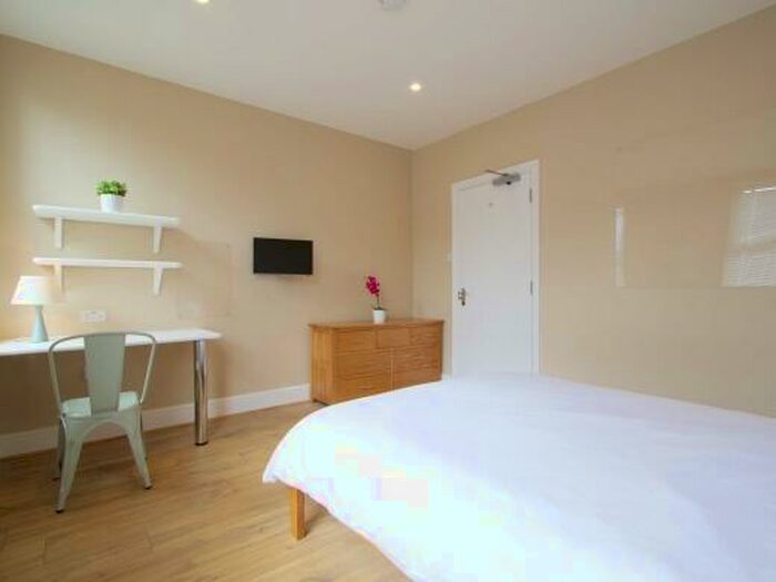 4 Bedroom Terraced House To Rent In Forest Grove, Nottingham, NG1
