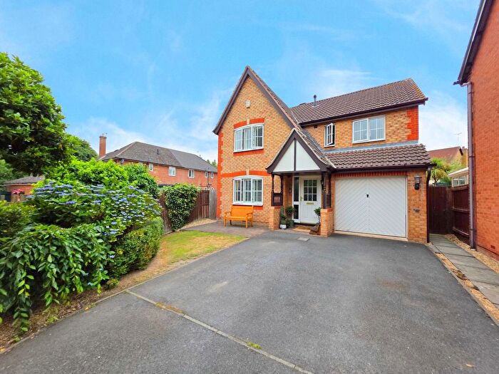 4 Bedroom Detached House For Sale In Linton Close, Bawtry, DN10