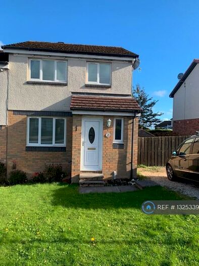 3 Bedroom Semi-Detached House To Rent In Dunvegan Avenue, Kirkcaldy, KY2
