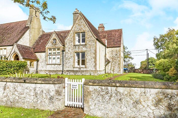 3 Bedroom Detached House To Rent In School House, Blackmoor, Liss, GU33