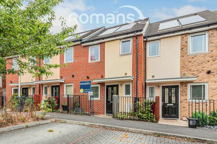 2 Bedroom Terraced House To Rent In Tay Road, Tilehurst, RG30