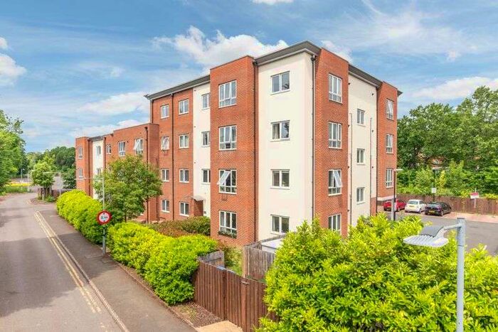 2 Bedroom Property To Rent In Mayfield Road, Walton-on-thames, KT12