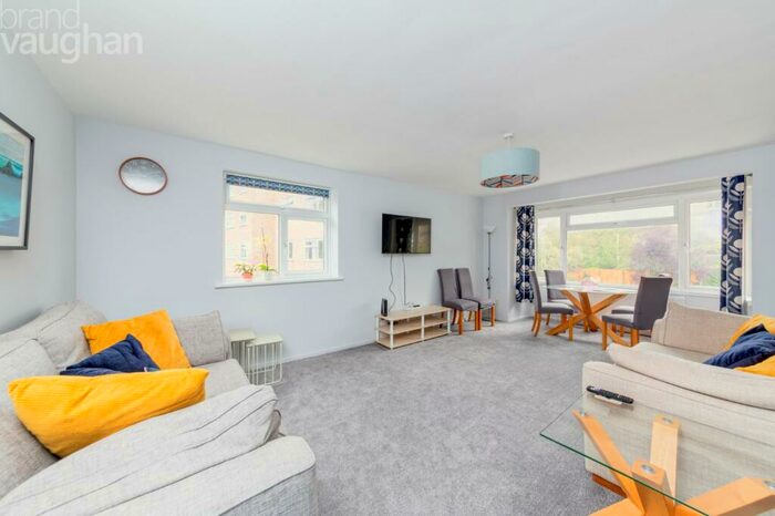 2 Bedroom Flat To Rent In Surrenden Road, Brighton, East Sussex, BN1