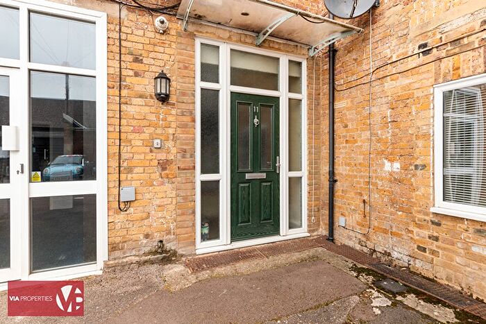 1 Bedroom Flat To Rent In Brewery Road, Hoddesdon, EN11