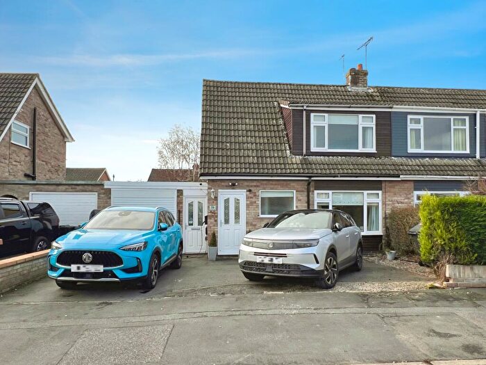 3 Bedroom Semi-Detached House For Sale In Byron Crescent, Measham, Swadlincote, DE12